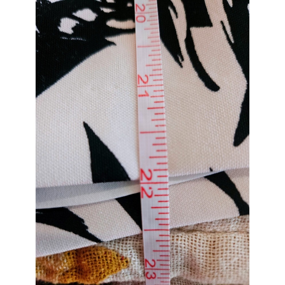 White House Black Market Floral Butterfly Pencil Skirt Black White Career Sz 4 - Picture 6 of 6